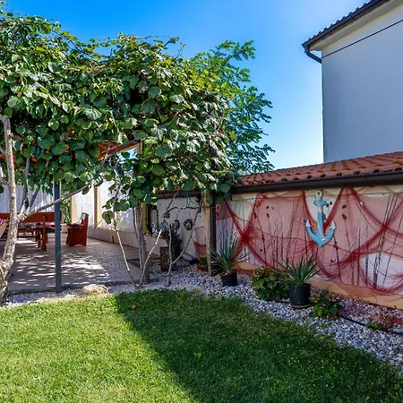 Vila 4 Bedroom Renata Near Porec *