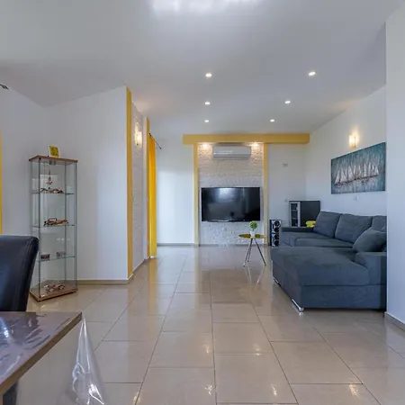 4 Bedroom Renata Near Porec *