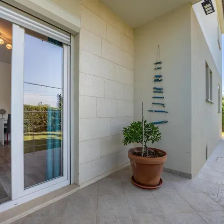 4 Bedroom Renata Near Porec * Kastelir