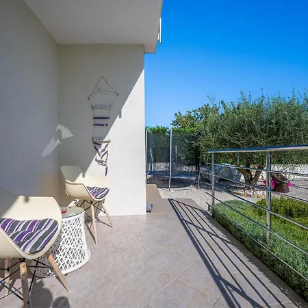 4 Bedroom Renata Near Porec Vila *