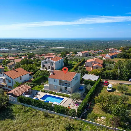 4 Bedroom Renata Near Porec * Kastelir