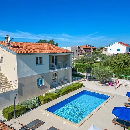 Vila 4 Bedroom Renata Near Porec *