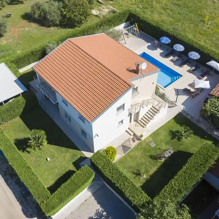 4 Bedroom Renata Near Porec * Kaštelir