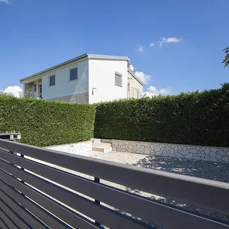 4 Bedroom Renata Near Porec 빌라 *
