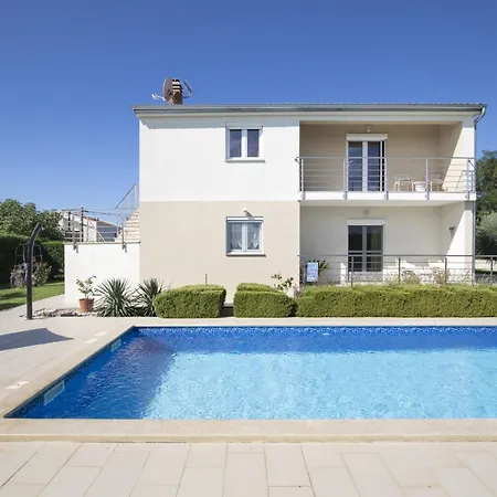 4 Bedroom Renata Near Porec 빌라 Kaštelir