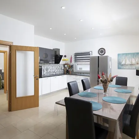 4 Bedroom Renata Near Porec 빌라 Kaštelir
