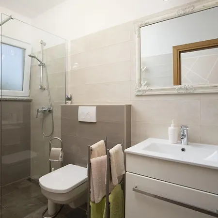 4 Bedroom Renata Near Porec * Kaštelir