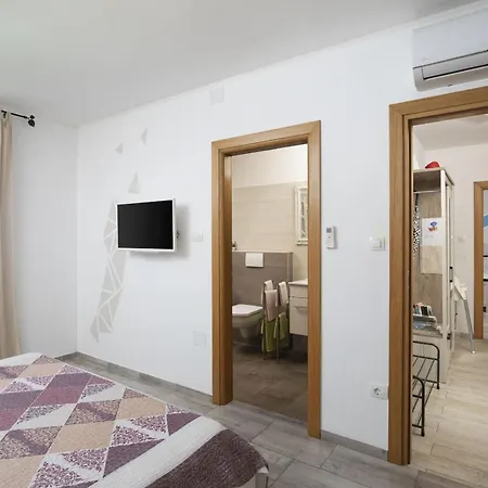 4 Bedroom Renata Near Porec 빌라
