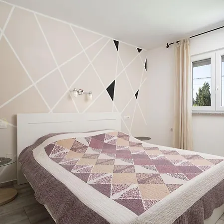 빌라 4 Bedroom Renata Near Porec