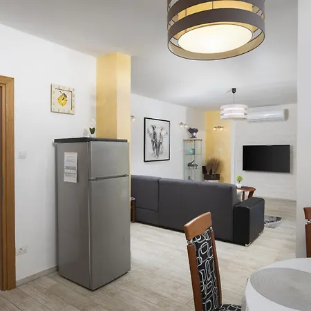 4 Bedroom Renata Near Porec 빌라 Kaštelir