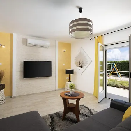 4 Bedroom Renata Near Porec * Kaštelir