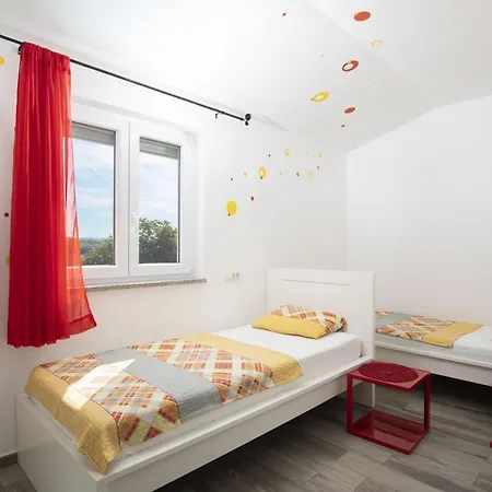 4 Bedroom Renata Near Porec *