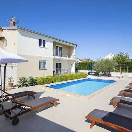 4 Bedroom Renata Near Porec 빌라